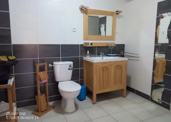 بيت للعطل Braunis Bourran